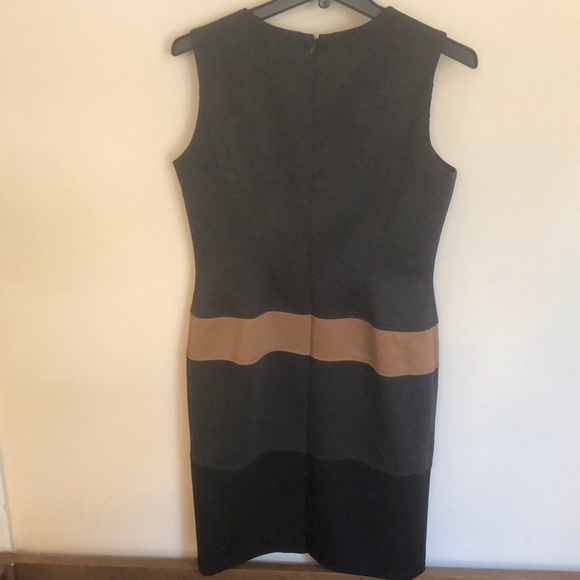 Classy and stylish rarely worn work dress - Picture 3 of 3